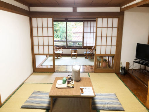 鱒の間